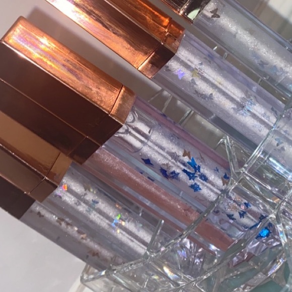 Butterfly Lip Gloss🦋💙 - Picture 4 of 4